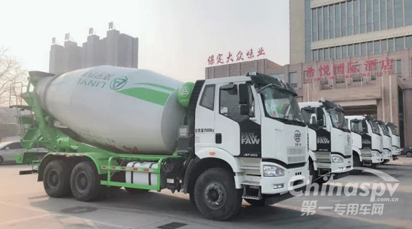 35臺(tái)凌宇攪拌車(chē)助力雄安新區(qū)建設(shè)