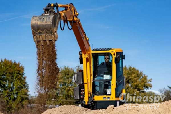 康明斯與現(xiàn)代工程機(jī)械開(kāi)發(fā)小型挖掘機(jī)