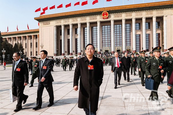 宇通湯玉祥建議加快智能駕駛在環(huán)衛(wèi)領域示范應用