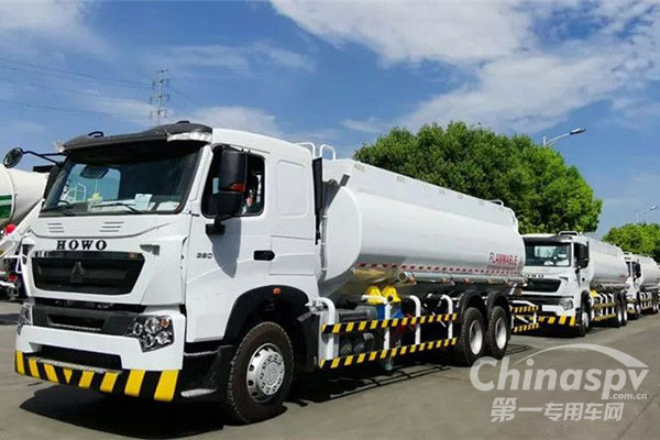 中集凌宇20臺油罐車出口東南亞