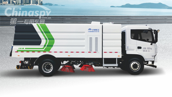 抑塵防霾小標兵，宇通環(huán)衛(wèi)18t濕式掃路車強力出擊
