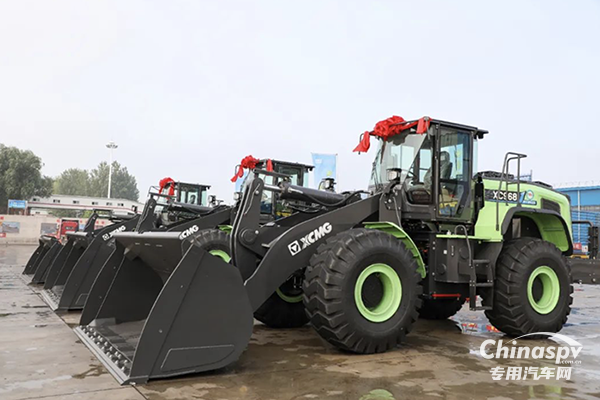 徐工純電動(dòng)裝載機(jī)“綠色先行軍”交付