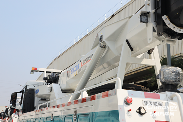 交通應(yīng)急，救援保暢！徐工清障車批量發(fā)車奔赴廣東