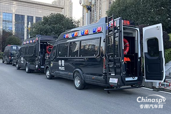 保平安 護(hù)穩(wěn)定 森源鴻馬防暴運(yùn)兵車護(hù)航湖南！