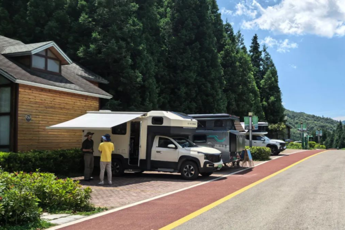 夏日炎炎，來與長安峰景房車共赴一場清涼風(fēng)谷之約~