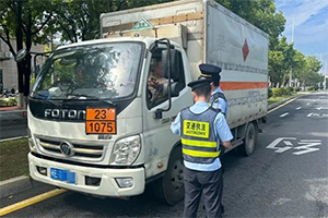 一液化氣運輸車押運員無證上崗，被罰5萬元