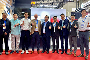 百年匠心賦能動力“智”造 曼恩D2862發(fā)動機亮相 BICES 2025