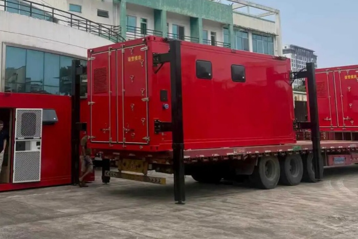 攻堅克難保交付！森源鴻馬維保工程師奮戰(zhàn)福建，模塊方艙完美驗收落地