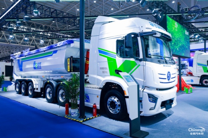 唯有星鏈I中集車(chē)輛攜多款明星產(chǎn)品亮相2025中國(guó)國(guó)際商用車(chē)展（CCVS）...