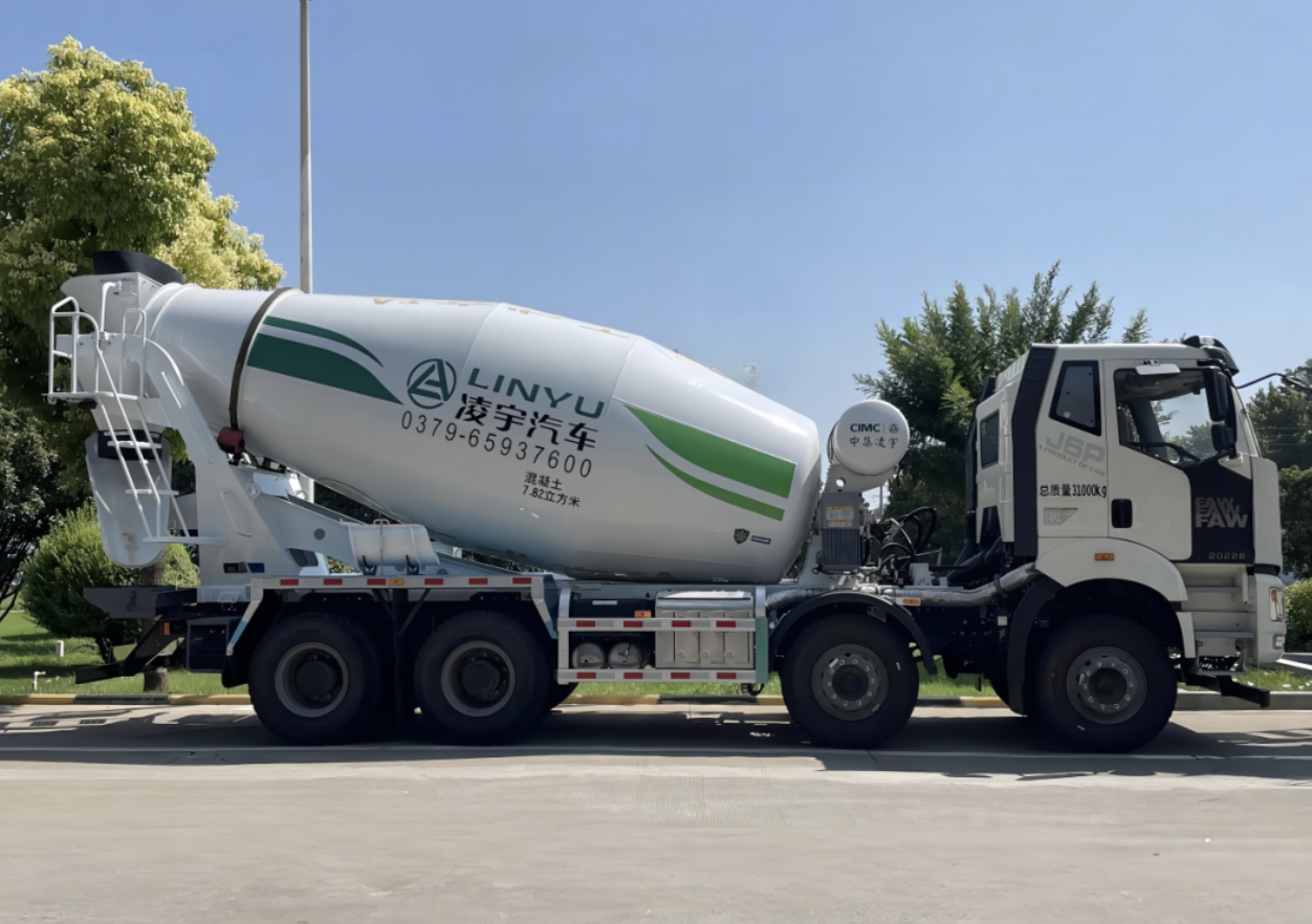 趁熱打鐵，霸氣出征!凌宇汽車秋天的第一次發(fā)車安排了！