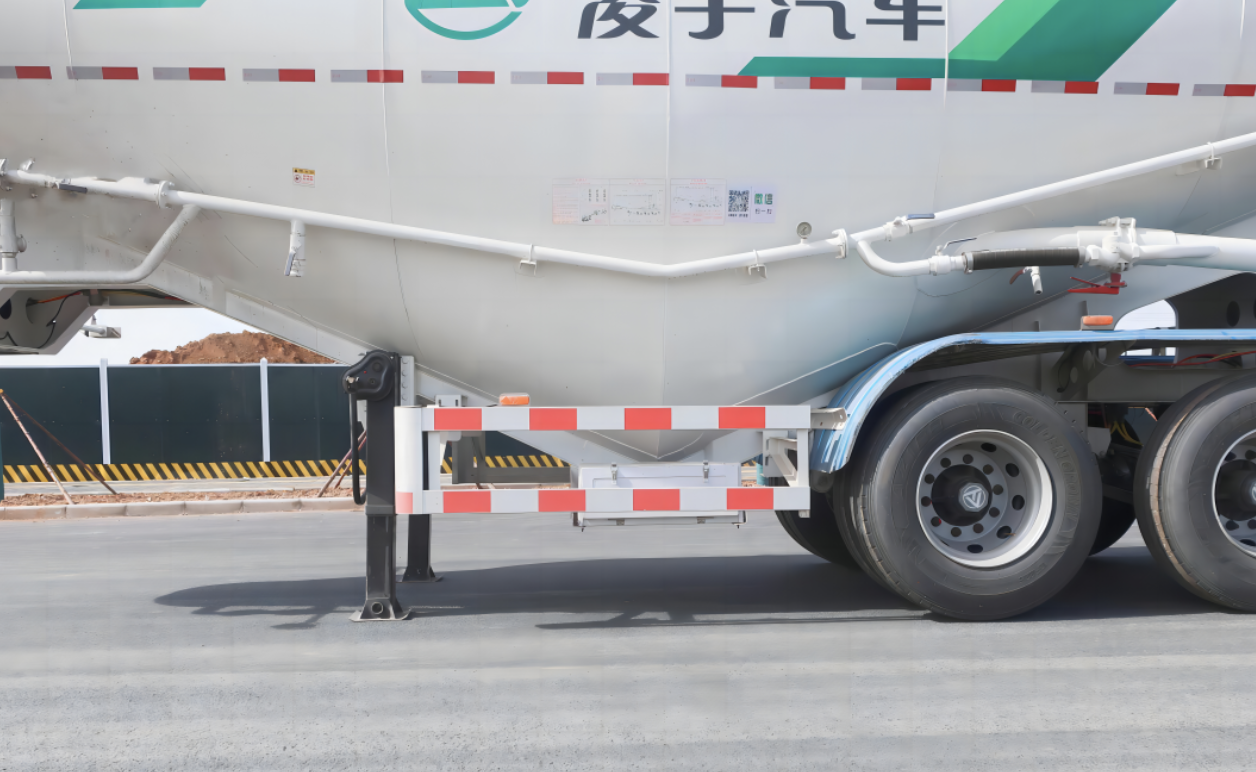 凌宇粉粒物料運輸半掛車