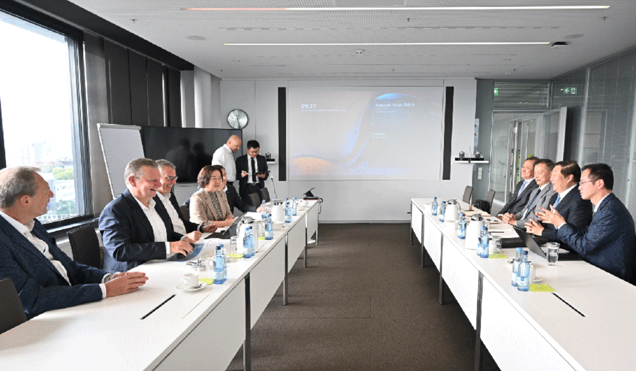 譚旭光：采埃孚與山東重工攜手打造新科技產(chǎn)品，迎接新能源時(shí)代的到來