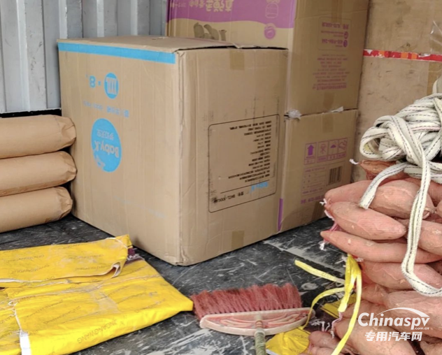 省錢又省心，長安跨越王X3CNG給予她持續(xù)拼搏的底氣!