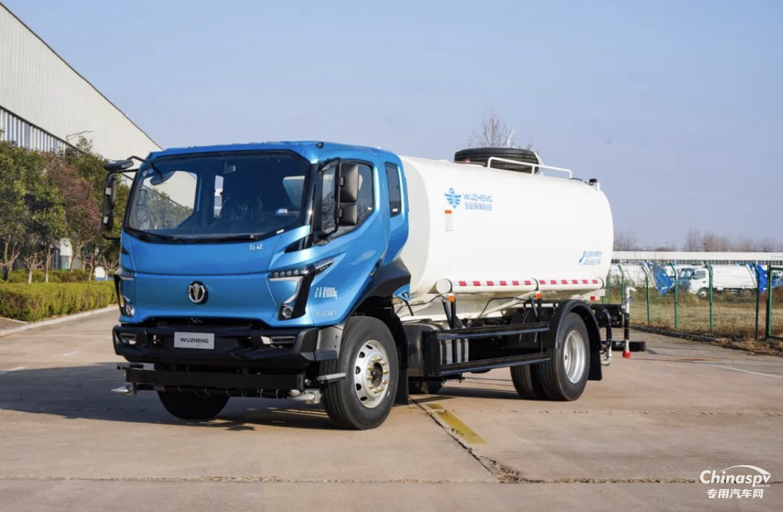 綠化噴灑車中的王牌 五征環(huán)保科技15方綠化噴灑車！