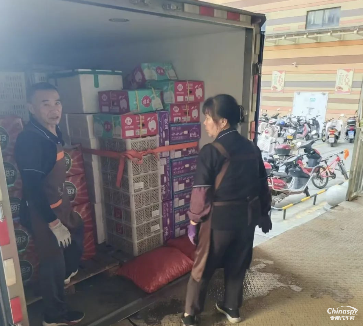 陳師傅：商超物流 拉貨能手 換車我還選江淮1卡和安徽康明斯動力！