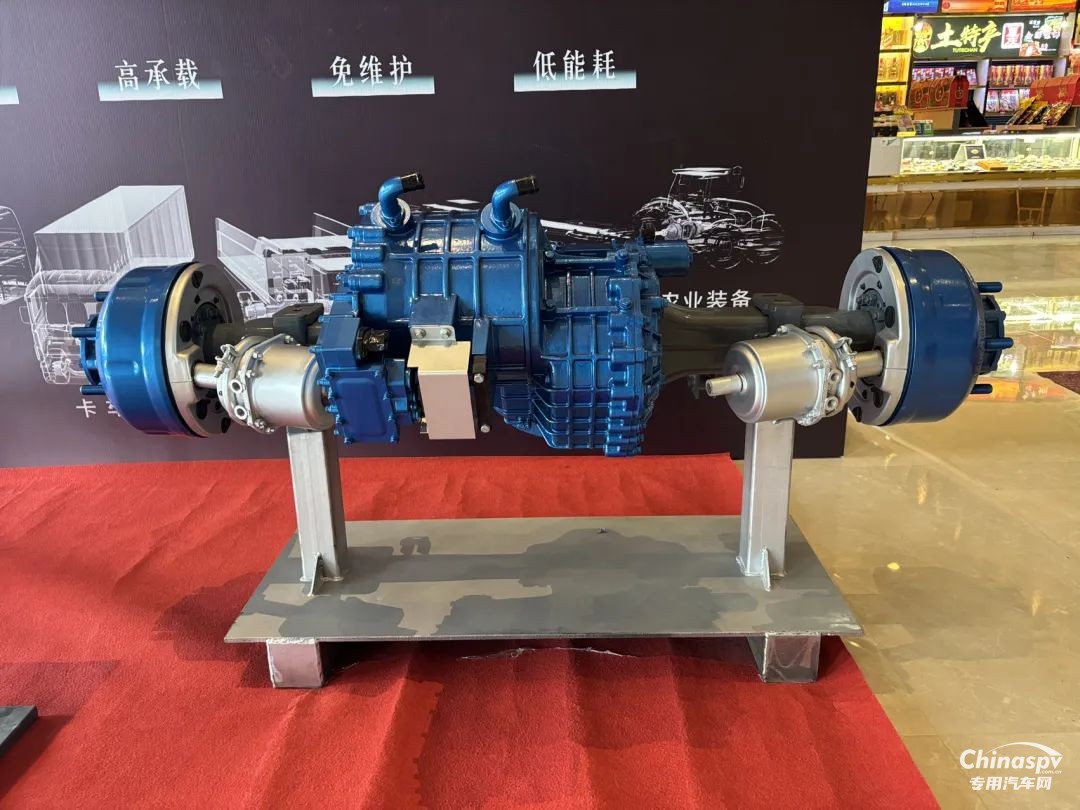 漢德車橋重磅亮相2025重慶智造峰會(huì)！定義可靠、高效、綠色新標(biāo)桿！