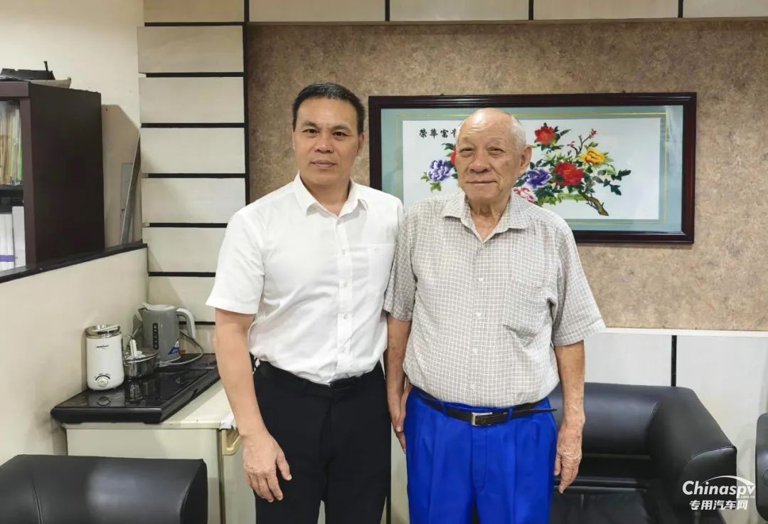 玉柴：李漢陽率隊(duì)走訪菲律賓市場(chǎng)