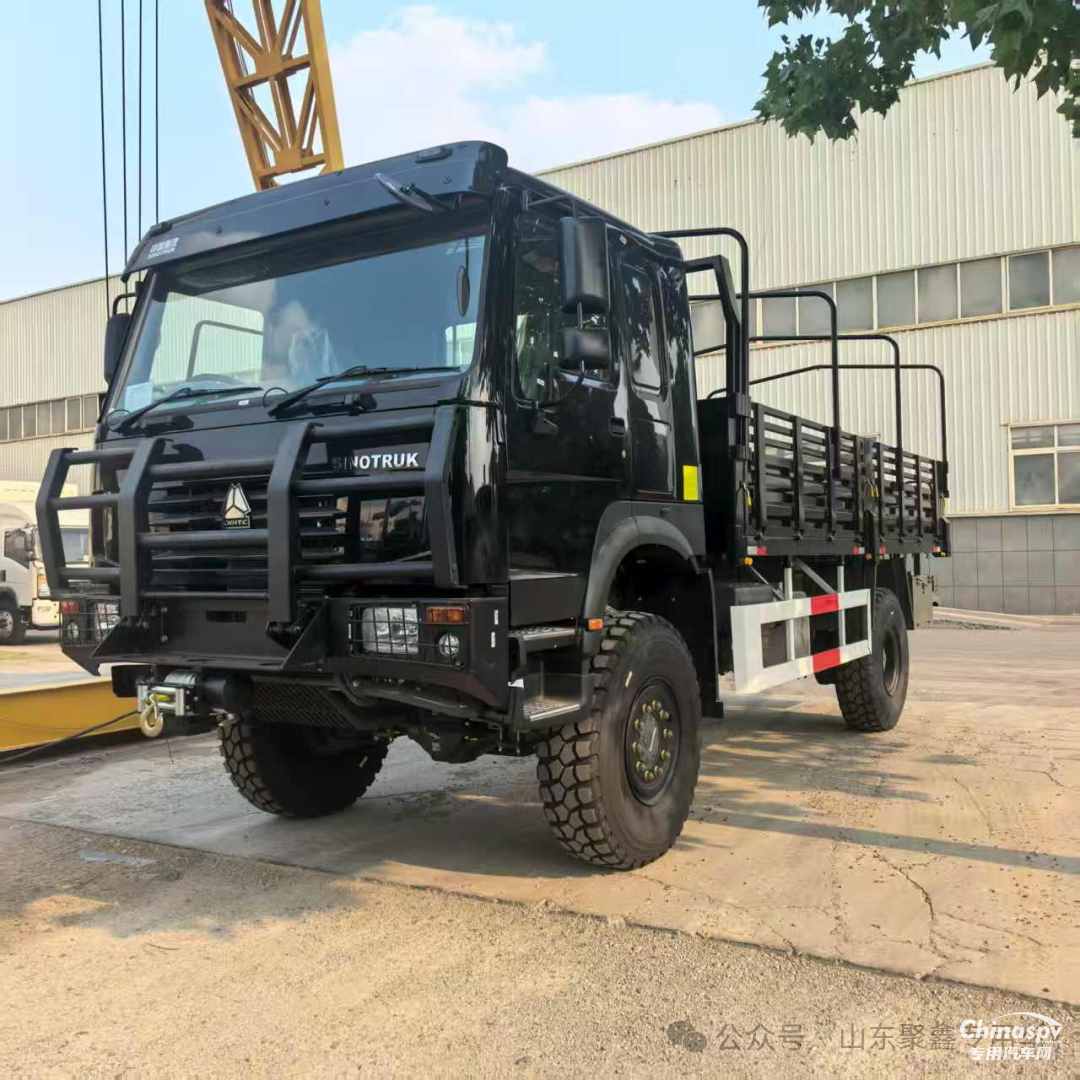 鋼鐵脊梁！山東聚鑫專(zhuān)用車(chē)打造中國(guó)工程運(yùn)輸?shù)摹坝埠肆α俊?></a>
                            <div   id=