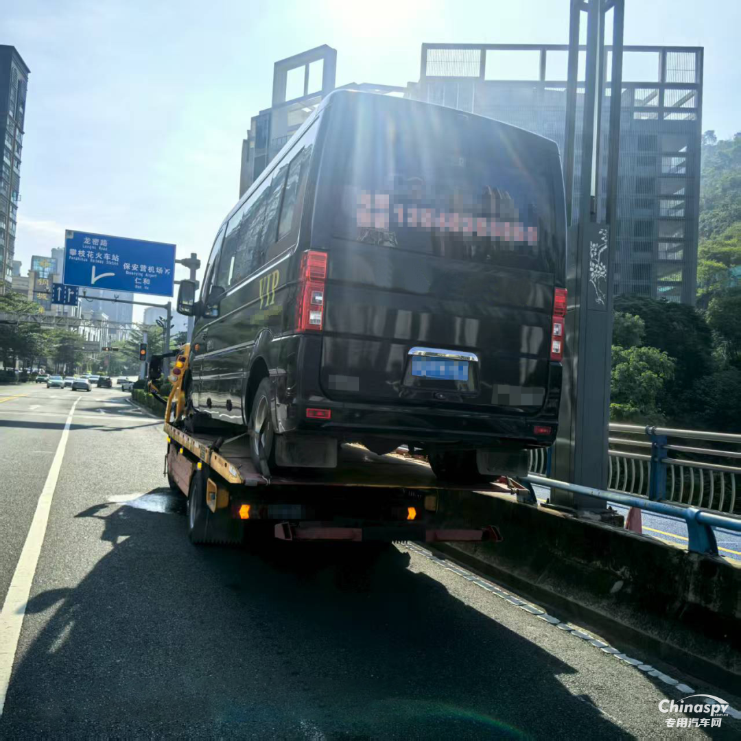 清障救援“不考慮其他車”！羅老板只認陜汽+康明斯