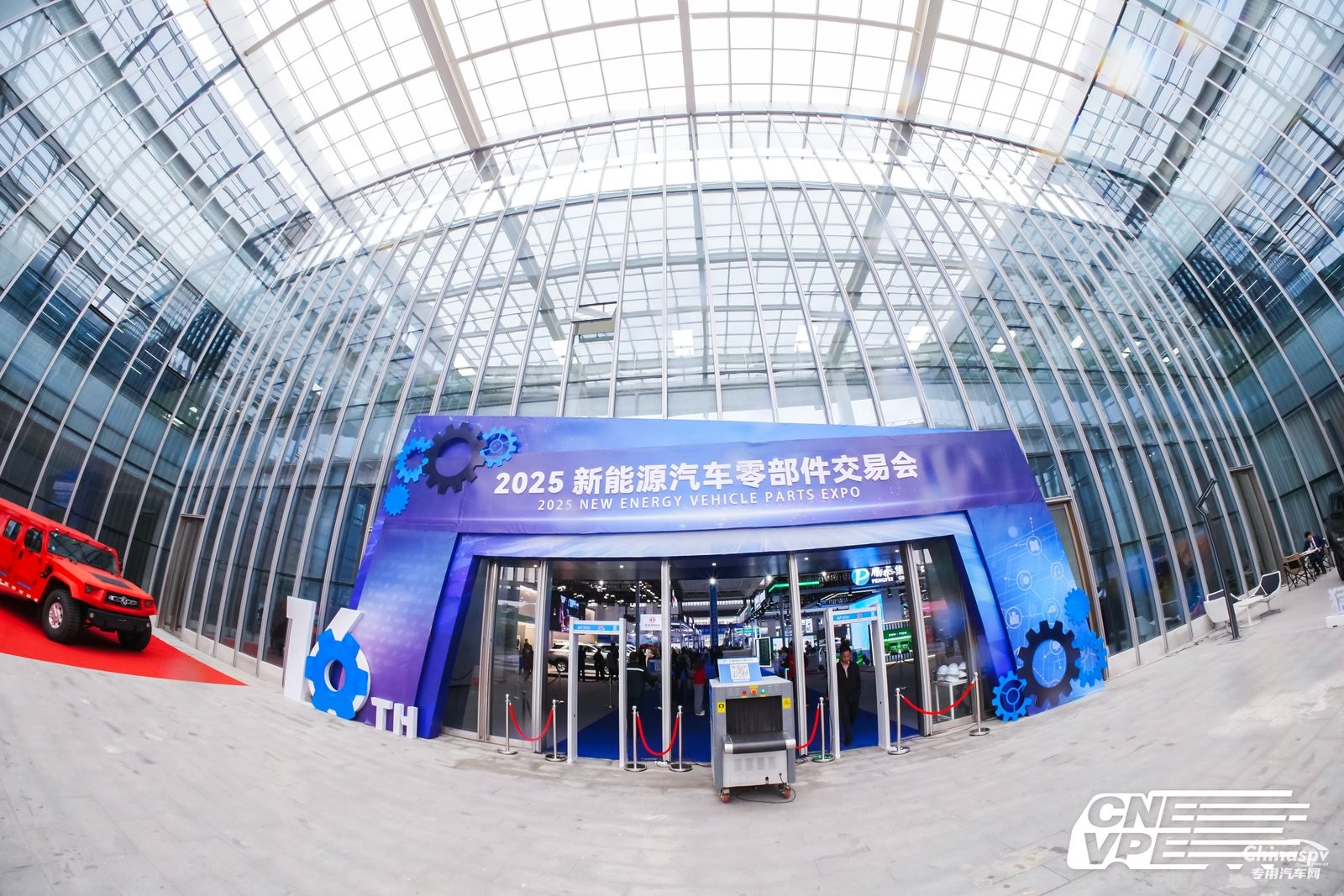 共繪產(chǎn)業(yè)新藍圖！東風商用車再度亮相十堰新能源汽車零部件交易會