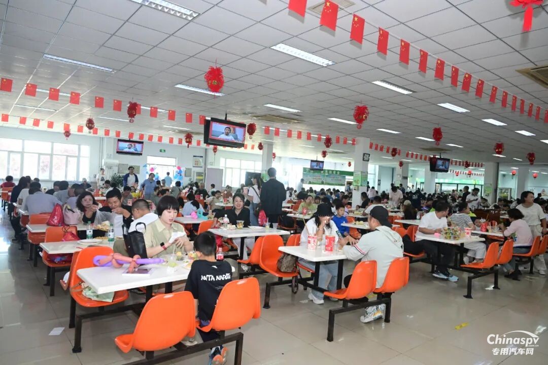 聚愛，向上！ 解放動(dòng)力大柴工廠第四屆員工家庭日活動(dòng)暖心綻放