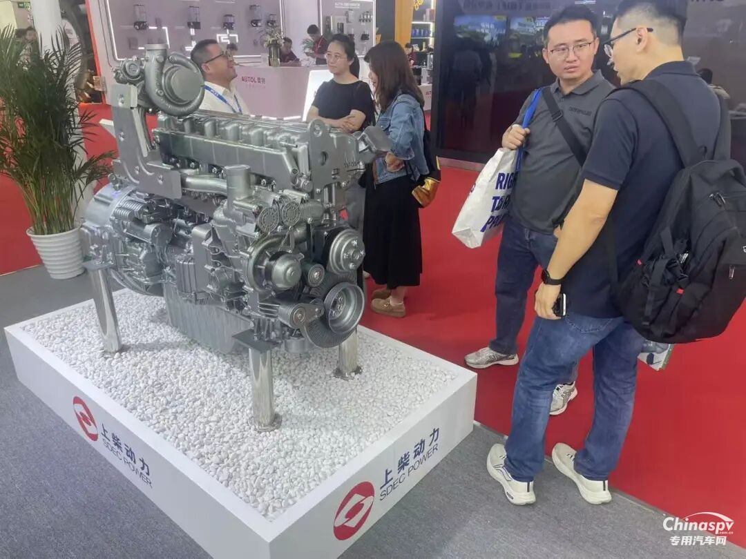 卓越動力創(chuàng)造更大價值，上柴動力為工程機(jī)械行業(yè)帶來更酷動力