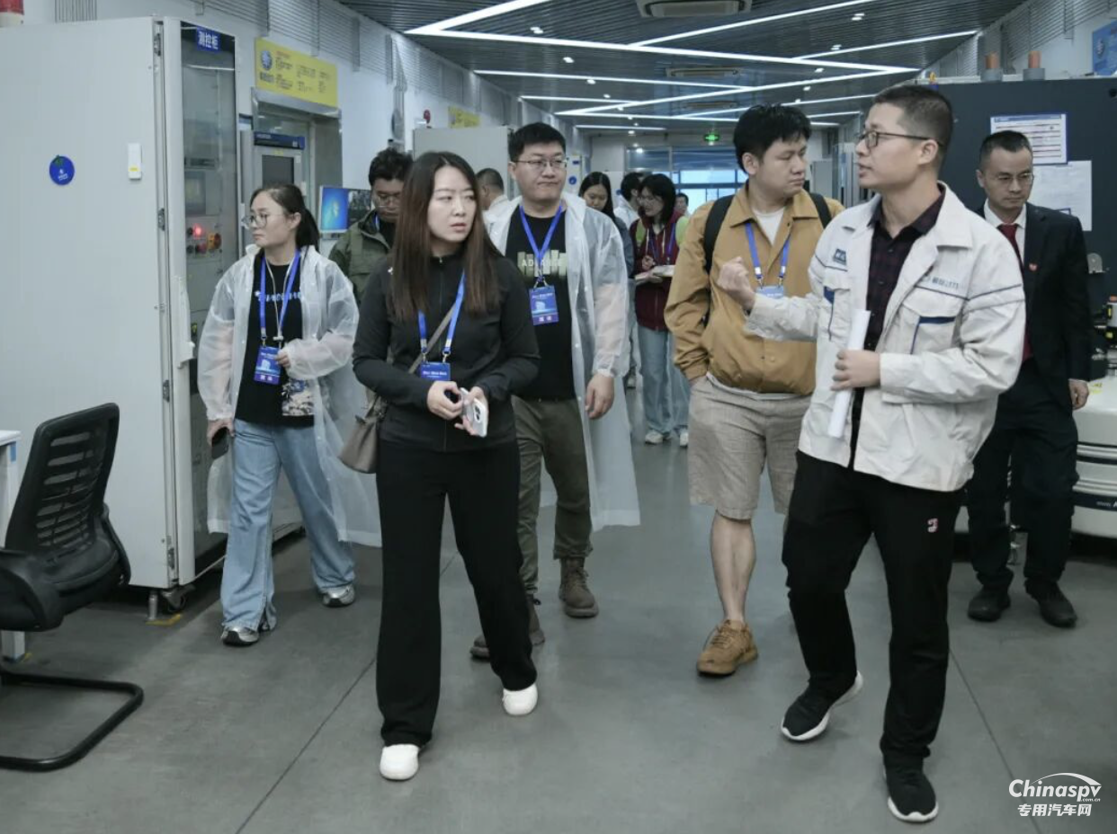 10多家媒體探訪一汽解放無錫研發(fā)基地，體驗(yàn)發(fā)動(dòng)機(jī)“極限試煉”