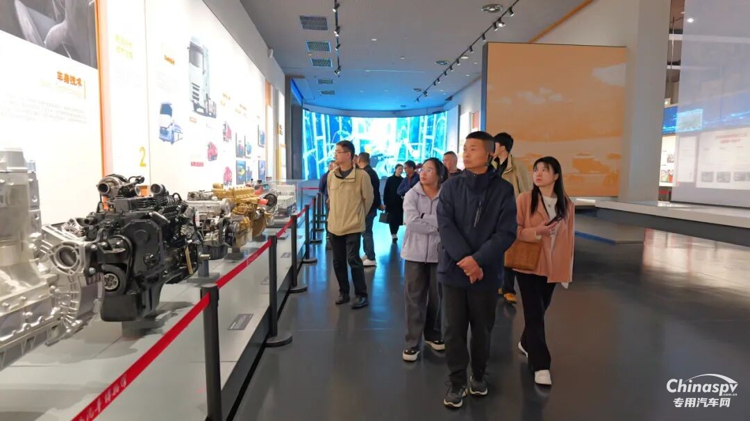 智造新引擎，護(hù)航危化路！岳陽云溪區(qū)道協(xié)探訪龍擎，共話合作新篇章