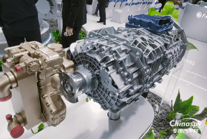 法士特攜多款新品亮相中國國際商用車展