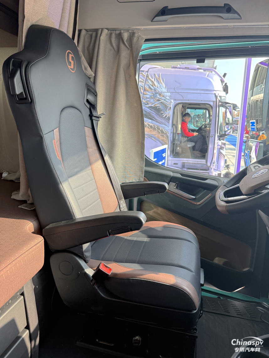 搭載伊思靈NTS2，陜汽X6000超凡旗艦版亮相