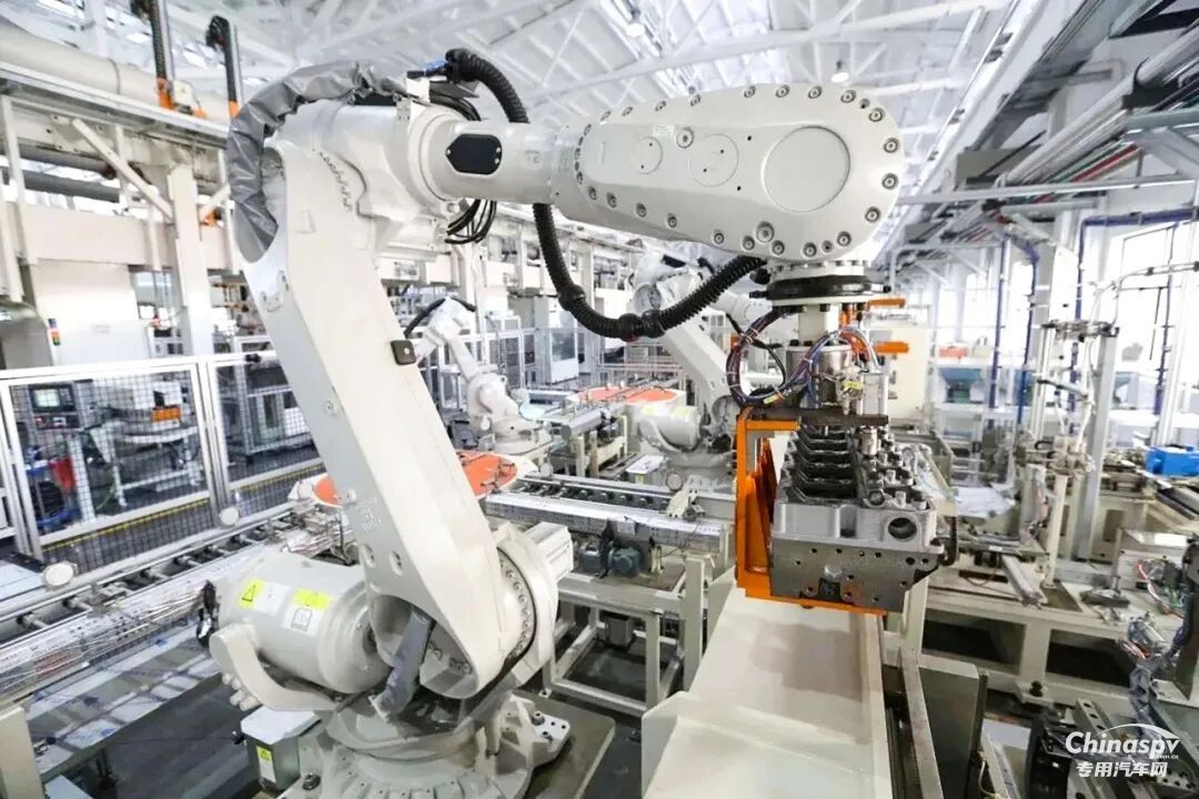 玉柴榮獲2025中國(guó)工業(yè)碳達(dá)峰“領(lǐng)跑者”企業(yè)