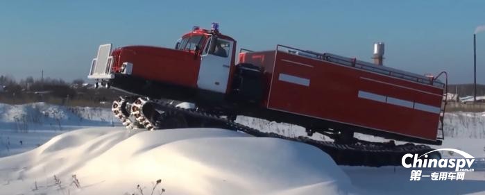 冰天雪地下，俄羅斯的消防車是什么樣子的？