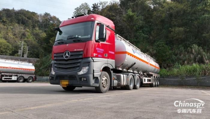 從試一試到批量采購 奔馳卡車何以得到標桿危運企業(yè)認可