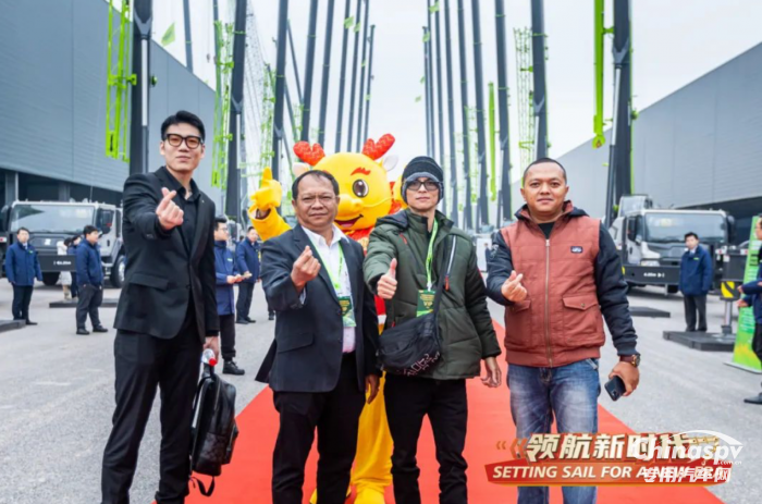 斬獲訂單超10億元！中聯(lián)重科工程起重機(jī)海外市場(chǎng)迎來(lái)“開(kāi)門(mén)紅”