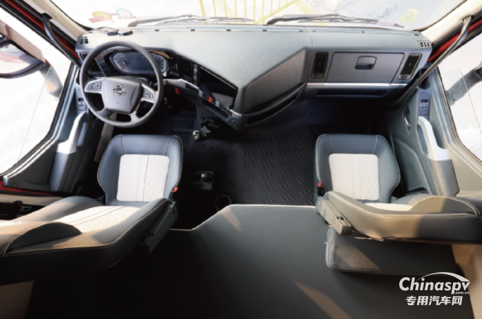 乘龍 H5 純充電自卸車火力全開(kāi)，高效助力龍年開(kāi)工季