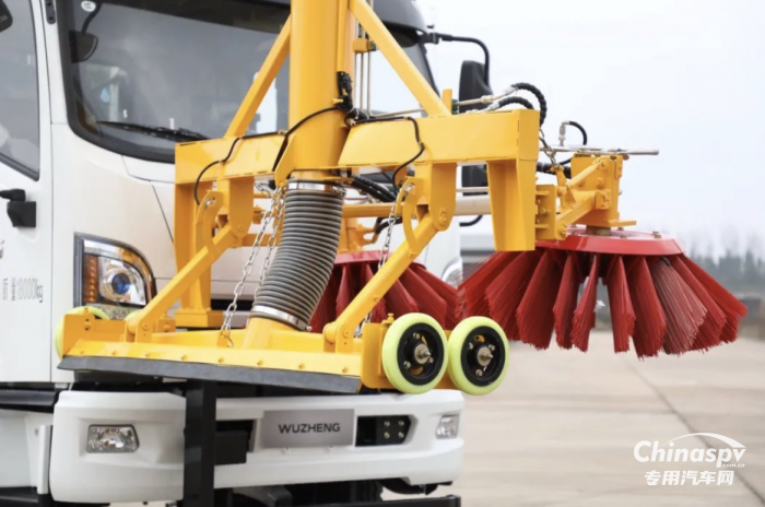 五征環(huán)保科技火車廂清掃車，火車貨廂余料清掃不用愁！