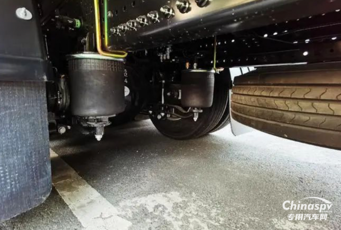 為冷鏈助力，為春運(yùn)“保鮮” 580大馬力北京追夢(mèng)冷鏈車了解一下