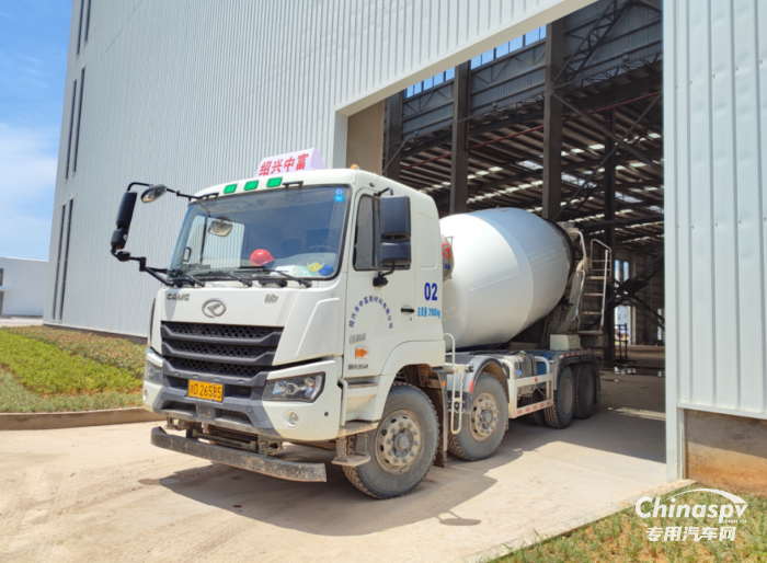 星馬輕騎兵攪拌車