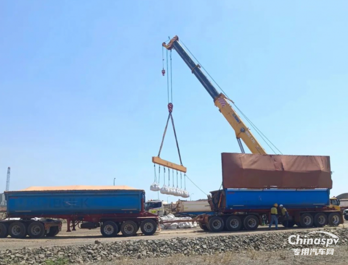 徐工“定制化”起重設(shè)備，澳洲礦區(qū)極限挑戰(zhàn)！