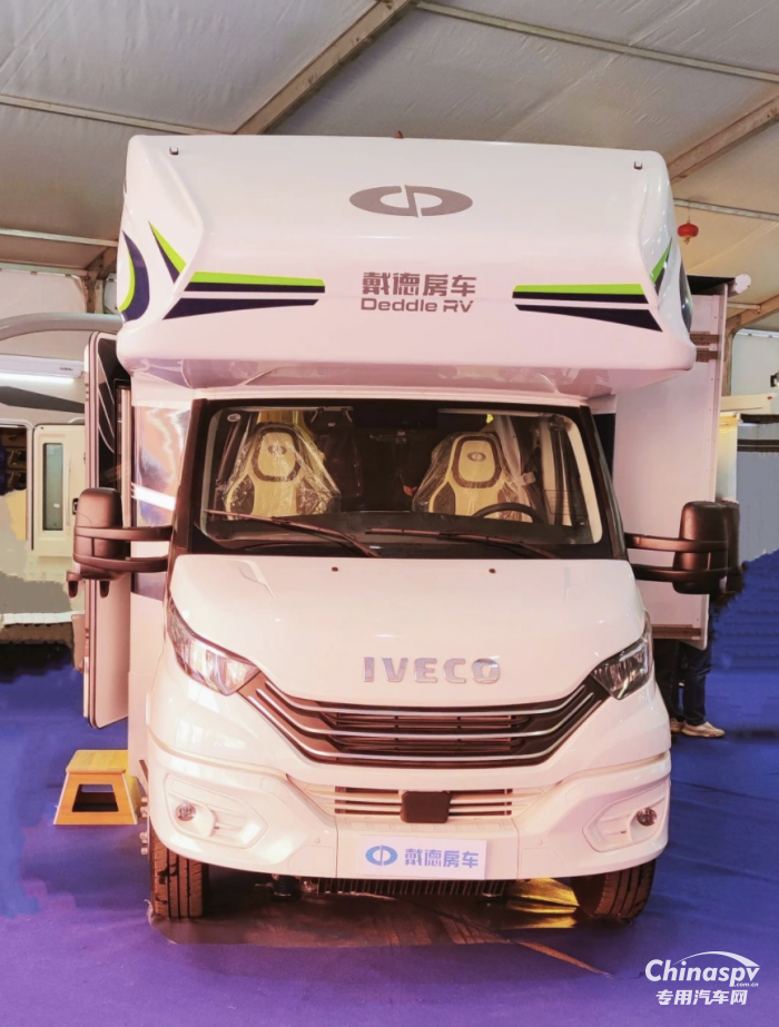逛龍年首場房車展，選品質(zhì)高端進(jìn)口依維柯底盤房車
